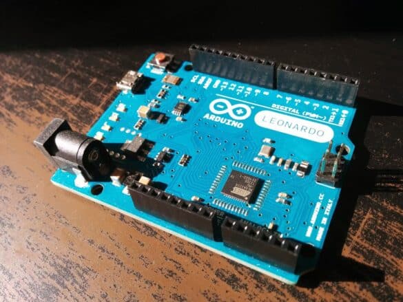 Carte Arduino : Qu'est-ce que c'est ? Comment débuter ? Kit de Base