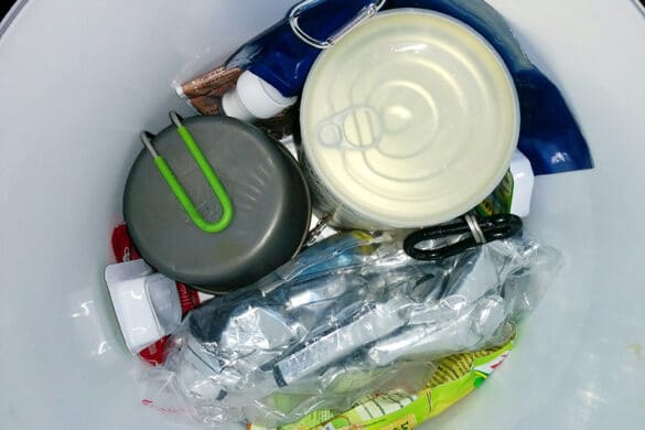 Liste du CataKit (Kit de Catastrophe) de la Croix Rouge